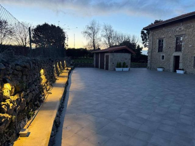 Local Comercial en venta en Miengo, Cantabria