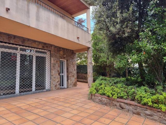 Local Comercial en venta en Montornès Del Vallès, Barcelona
