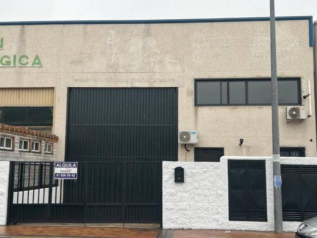 Local Comercial en venta en Moralzarzal, Madrid