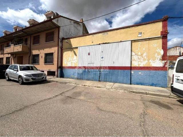 Local Comercial en venta en Nava Del Rey, Castilla y León
