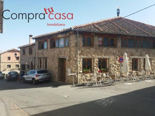 Local Comercial en venta en Navafría, Castilla y León