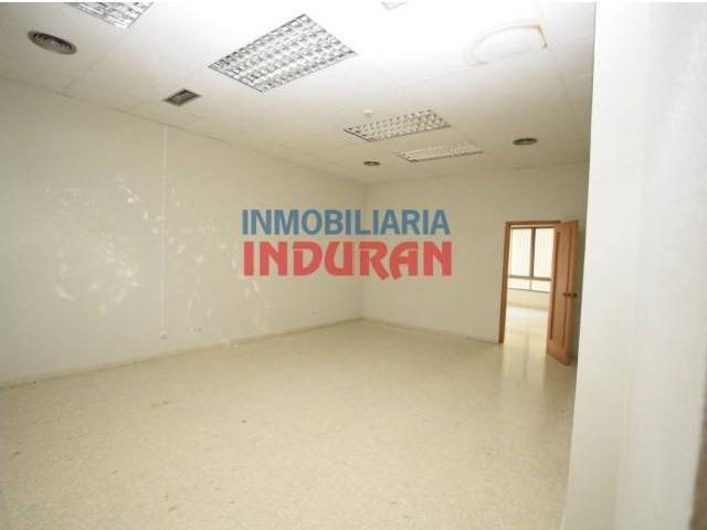 Local Comercial en venta en Navalmoral De La Mata, Extremadura