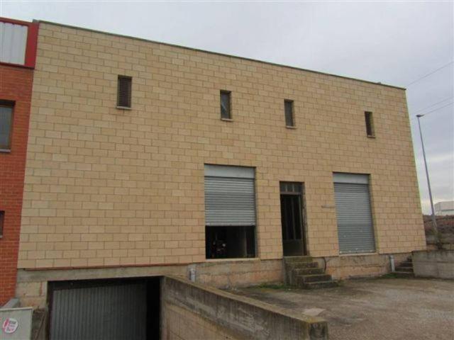Local Comercial en venta en Navarrete, La Rioja