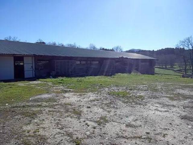 Local Comercial en venta en Navasfrías, Castilla y León