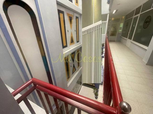 Local Comercial en venta en Noia, Galicia