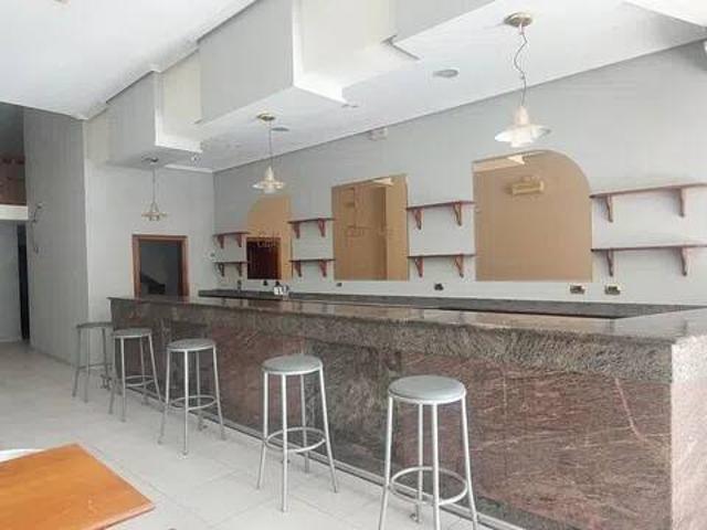 Local Comercial en venta en O Carballiño