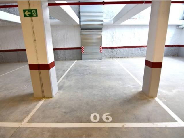 Local Comercial en venta en Oleiros, A Coruña