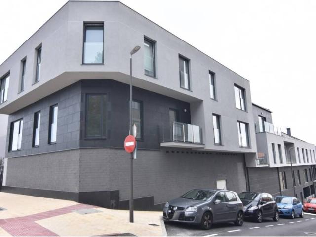 Local Comercial en venta en Oleiros, A Coruña