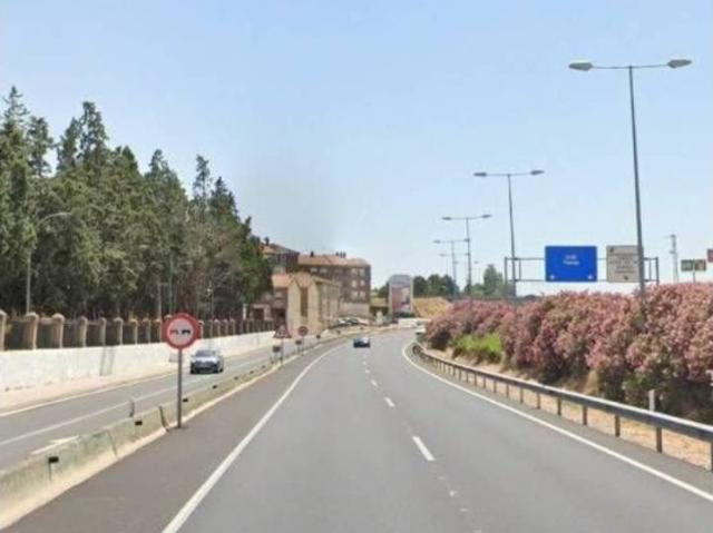 Local Comercial en venta en Olías Del Rey, Castilla-La Mancha