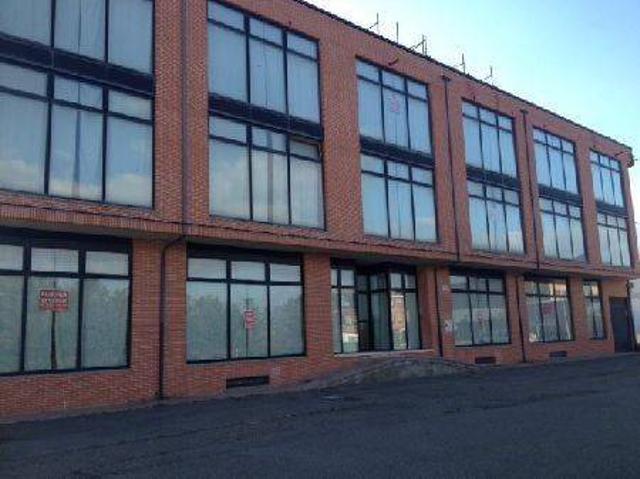 Local Comercial en venta en Onzonilla, Castilla y León