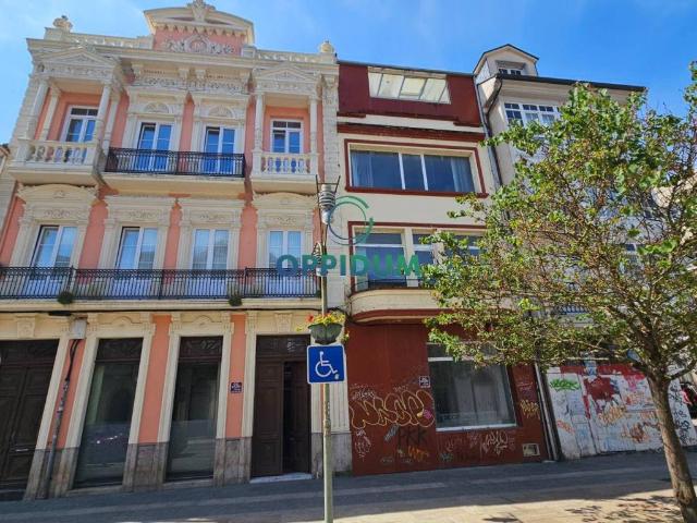 Local Comercial en venta en Ortigueira