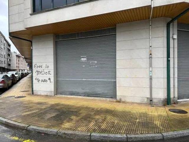 Local Comercial en venta en O Vinteún, Ourense