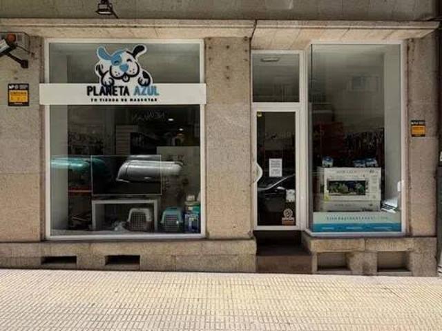 Local Comercial en venta en As Lagoas, Ourense