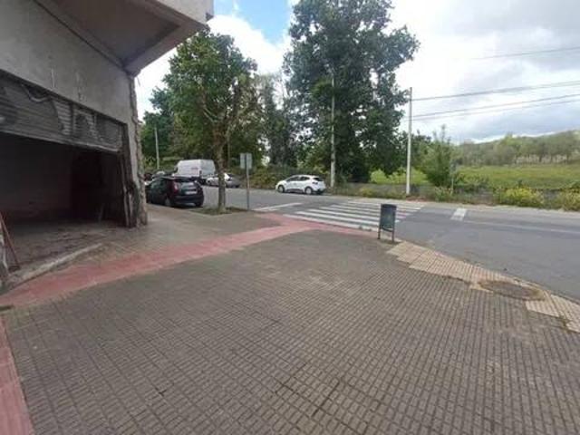 Local Comercial en venta en O Vinteún, Ourense