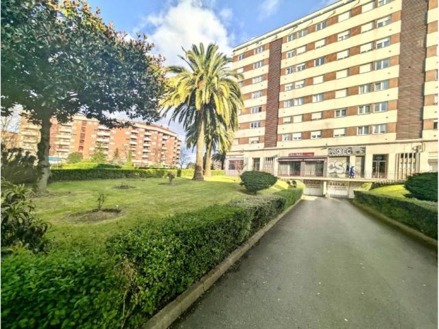 Local Comercial en venta en Oviedo
