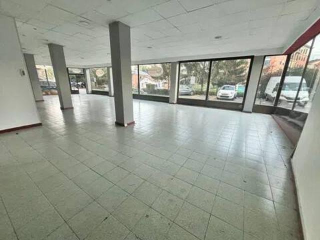 Local Comercial en venta en La Estrecha, Oviedo