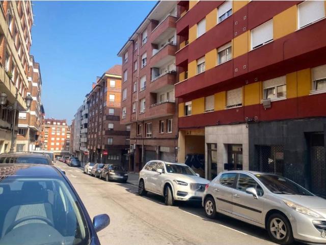 Local Comercial en venta en Oviedo, Asturias