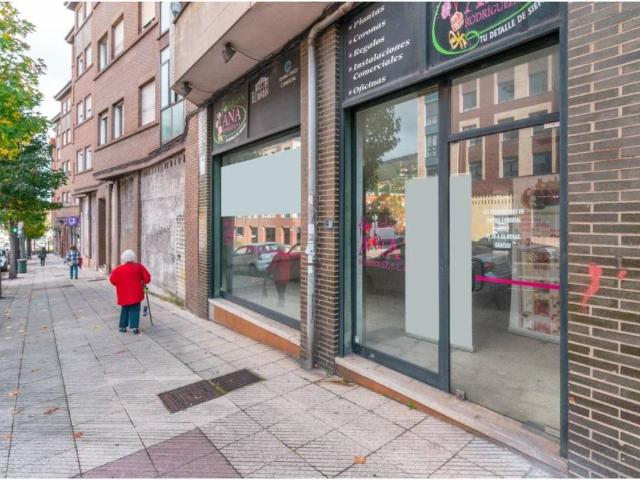 Local Comercial en venta en Montenuño, Oviedo