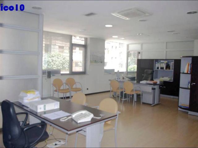 Local Comercial en venta en Oviedo, Llamaquique