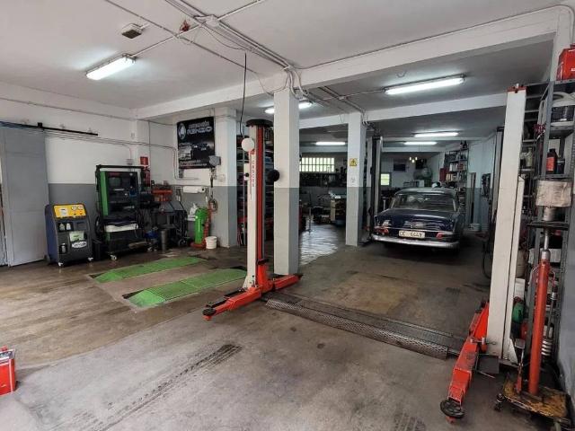 Local Comercial en venta en Oviedo, Pumarín