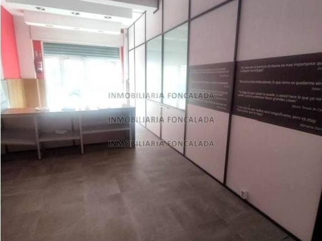 Local Comercial en venta en El Milán, Oviedo