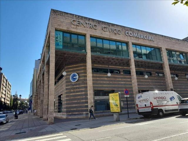 Local Comercial en venta en Oviedo, Asturias