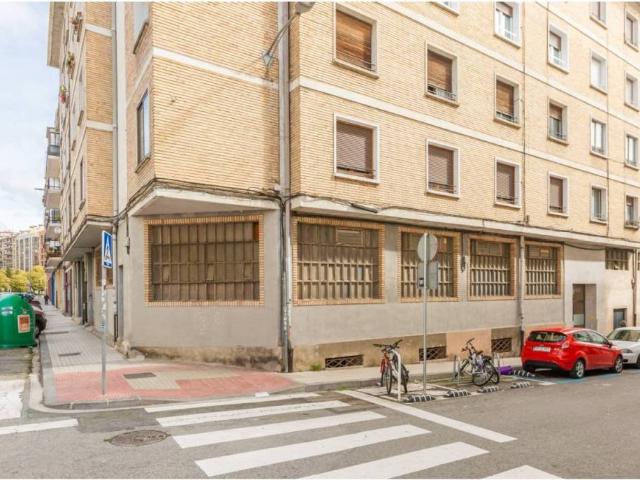 Local Comercial en venta en Milagrosa-Arrosadia, Iruñerria