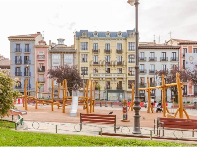 Local Comercial en venta en Casco Antiguo, Iruñerria