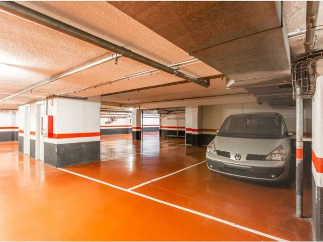 Local Comercial en venta en Ermitagaña, Pamplona / Iruña