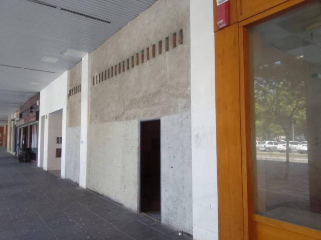 Local Comercial en venta en Etxabakoitz, Iruñerria
