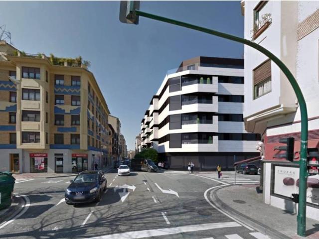 Local Comercial en venta en Zabalguneak, Pamplona / Iruña