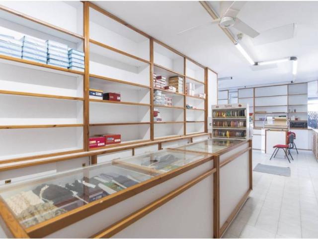 Local Comercial en venta en Chantrea, Iruñerria