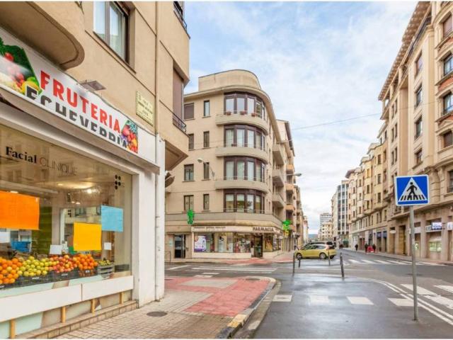Local Comercial en venta en Segundo Ensanche, Iruñerria