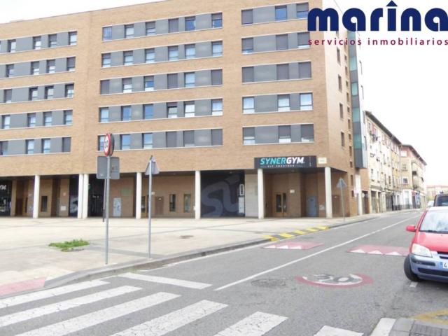 Local Comercial en venta en Buztintxuri, Pamplona / Iruña
