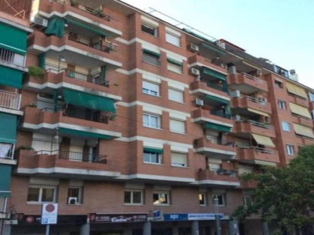 Local Comercial en venta en l'Eixample de Parets, Vallès Oriental