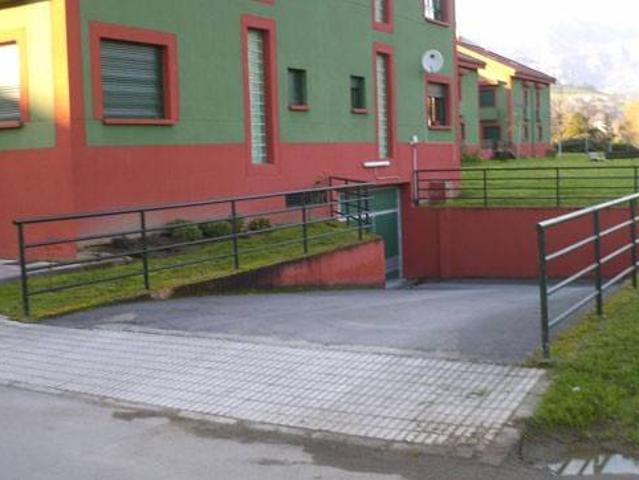 Local Comercial en venta en Parres, Santianes del Terrón