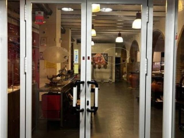 Local Comercial en venta en Pilas, Andalucía