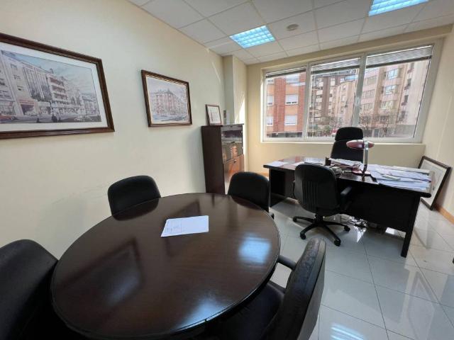 Local Comercial en venta en Flores del Sil, El Bierzo