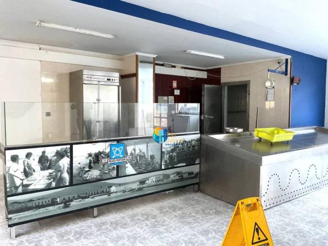 Local Comercial en venta en Noia, Galicia