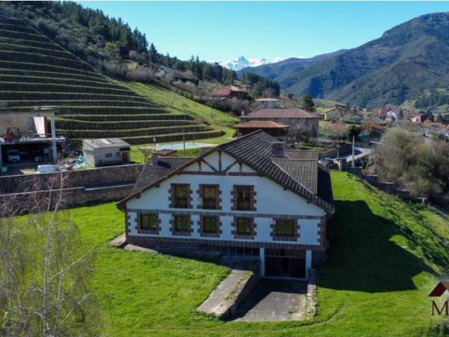Casa en venta en Potes, Cantabria