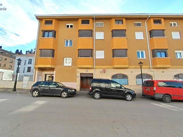Local Comercial en venta en Pradoluengo, Castilla y León