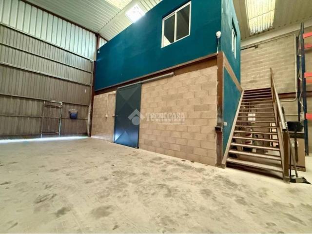 Local Comercial en venta en Quer, Castilla-La Mancha