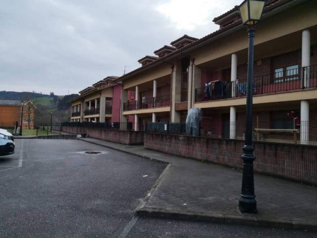 Local Comercial en venta en Pomaluengo, Castañeda