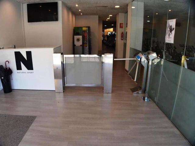 Local Comercial en venta en Ribeira, As Sarreiras