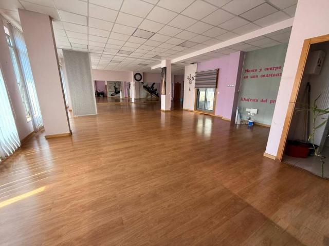 Local Comercial en venta en Ribeira, As Sarreiras