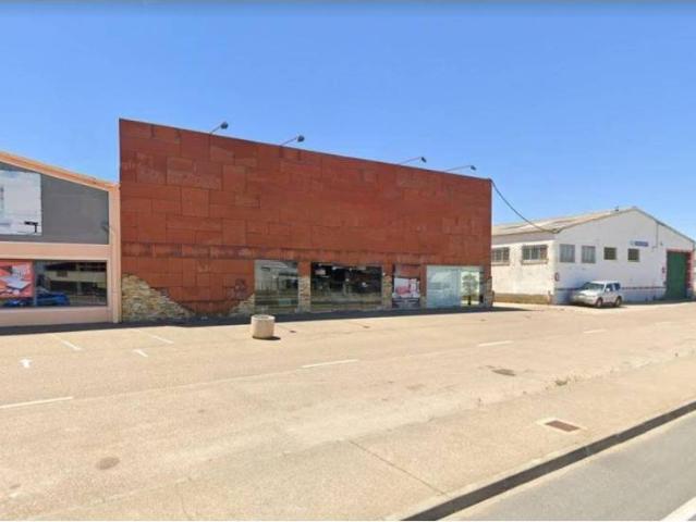 Local Comercial en venta en Roales, Castilla y León