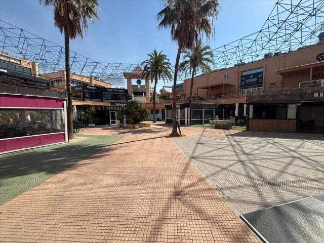 Local Comercial en venta en Roquetas De Mar, Andalucía