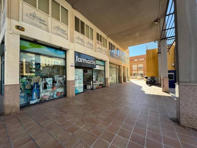 Local Comercial en venta en El Parador de las Hortichuelas, Roquetas De Mar