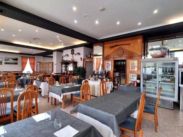 Local Comercial en venta en Santa Cruz De Bezana, Cantabria