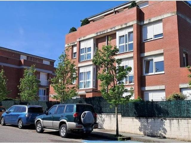 Local Comercial en venta en Santa Cruz De Bezana, Cantabria